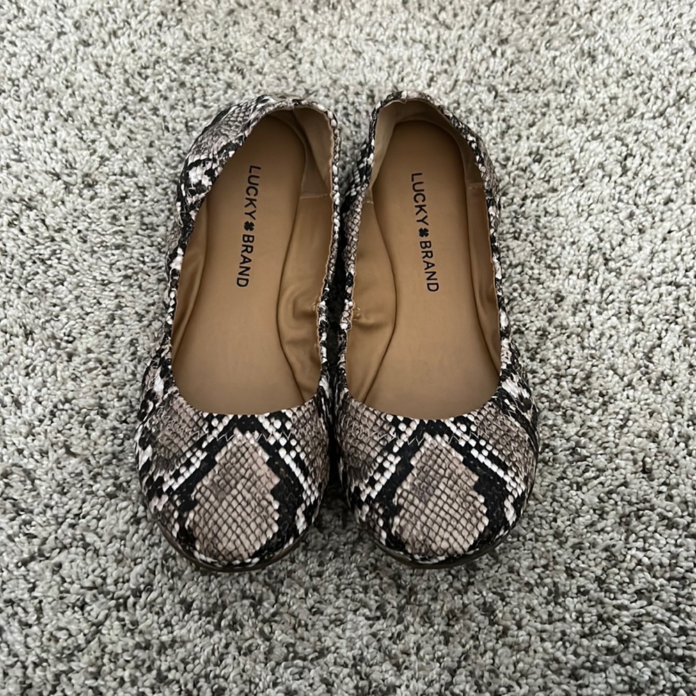 Lucky Brand Snake Print Flats.